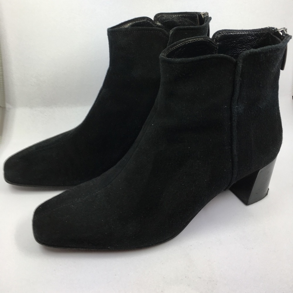 Botticelli women’s black suede bootie